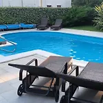 Nane Apartament Banjol